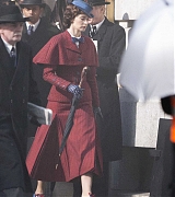 Emily_Blunt_-_Filming__Mary_Poppins_Returns__in_Central_London_on_March_3-02.jpg