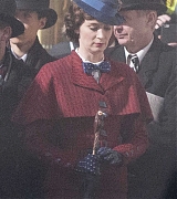 Emily_Blunt_-_Filming__Mary_Poppins_Returns__in_Central_London_on_March_3-09.jpg