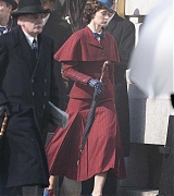 Emily_Blunt_-_Filming__Mary_Poppins_Returns__in_Central_London_on_March_3-13.jpg
