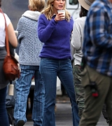 Emily_Blunt_-_Filming_in_upstate_New_York_on_October_25-04.jpg