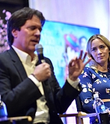 Emily_Blunt_-_Mary_Poppins_Returns_Screening_in_Los_Angeles_01122019-03.jpg