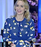 Emily_Blunt_-_Mary_Poppins_Returns_Screening_in_Los_Angeles_01122019-11.jpg