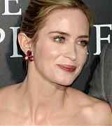 Emily_Blunt___John_Krasinski_-_A_Quiet_Place_Premiere_in_New_York_City_on_April_2_2018-05.jpg